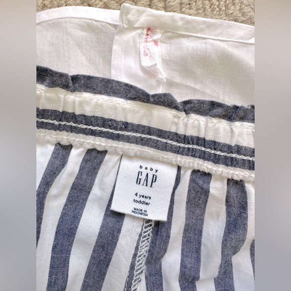 Girls White Top and Navy/White Shorts Set Size 4T - Picture 4 of 7